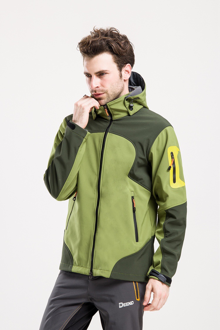 冬季软壳拼接冲锋衣 防风保暖抓绒软壳衣 加绒连帽宽松软壳冲锋衣