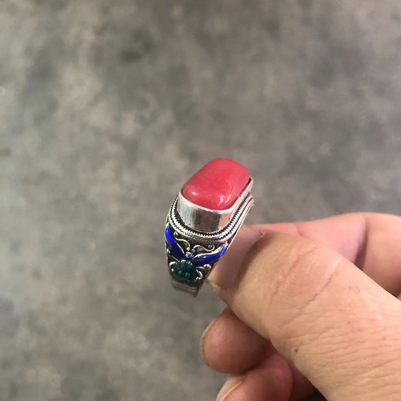 古玩杂项白铜镀银银镶嵌景泰蓝珐琅彩红宝石戒指玉扳指老式戒指