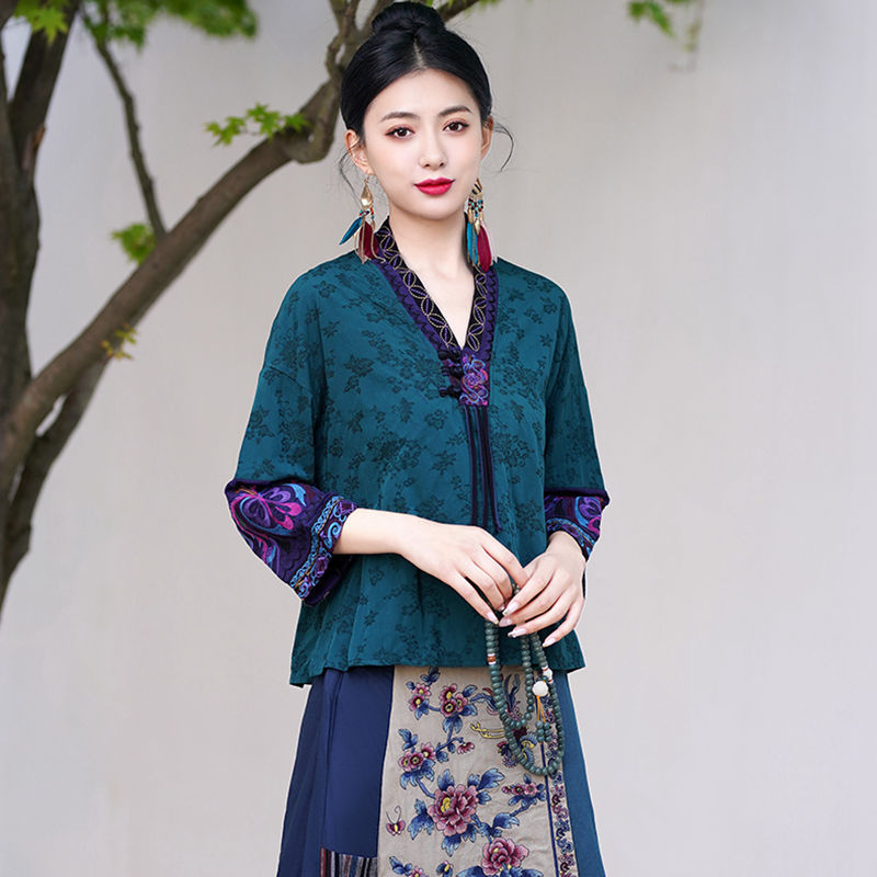 秋冬新款民族风女装重工绣花改良汉服唐装上衣长袖贴布短款外套