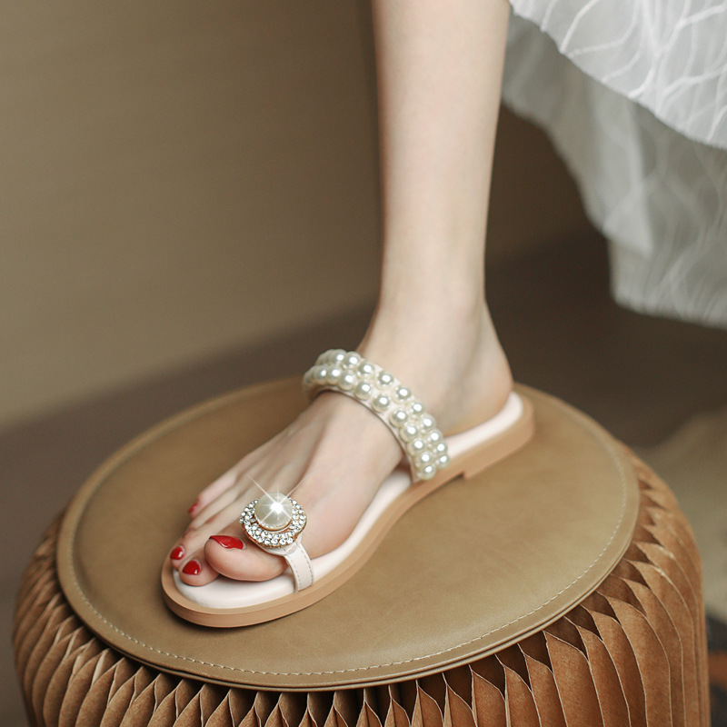 凉鞋女夏平底2021新款百搭珍珠水钻凉拖仙女风沙滩拖鞋女外穿时尚