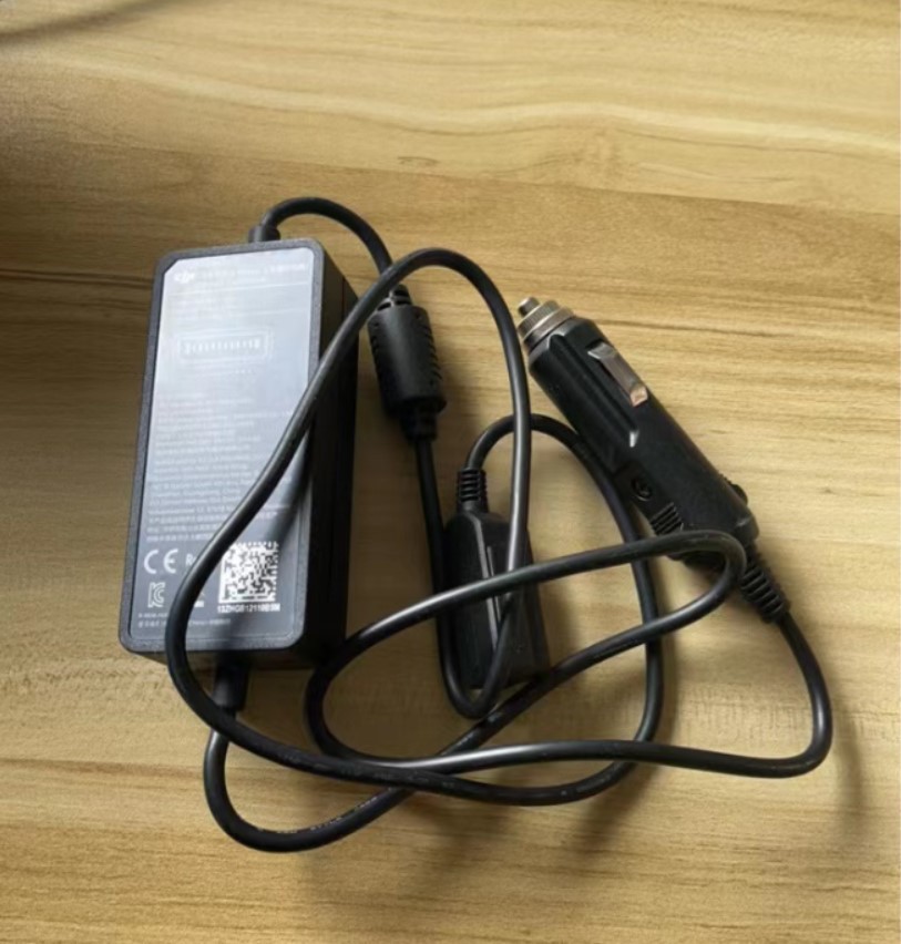 dji大疆御2 车充电器 mavic 2 pro zoom专业 变焦电池 车充电器