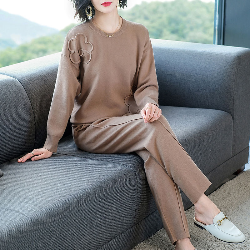 妈妈运动套装中年女式休闲卫衣2024春秋新款针织两件套