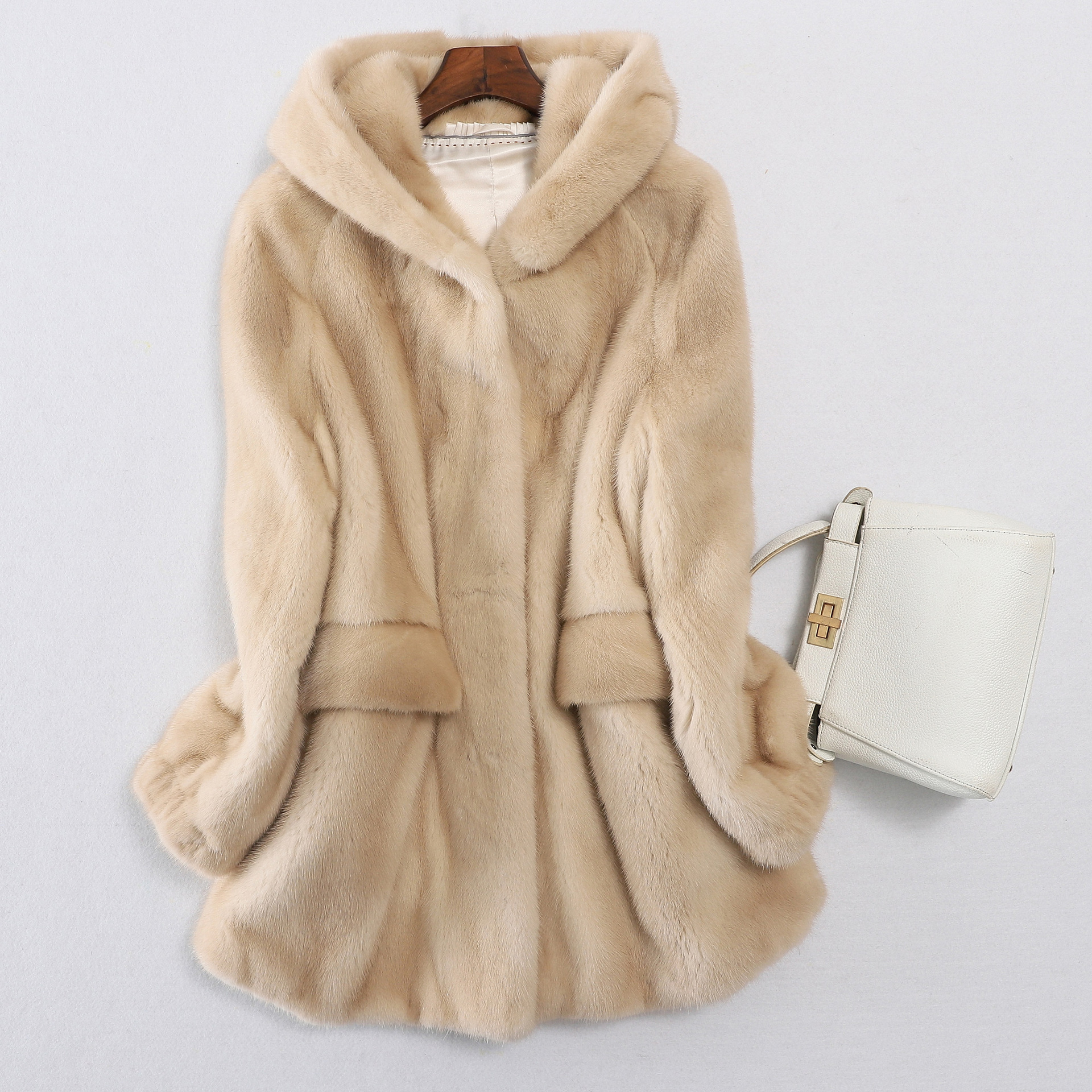 进口貂皮大衣轻奢慵懒带帽宽松海宁整貂小母貂水貂毛皮草外套冬