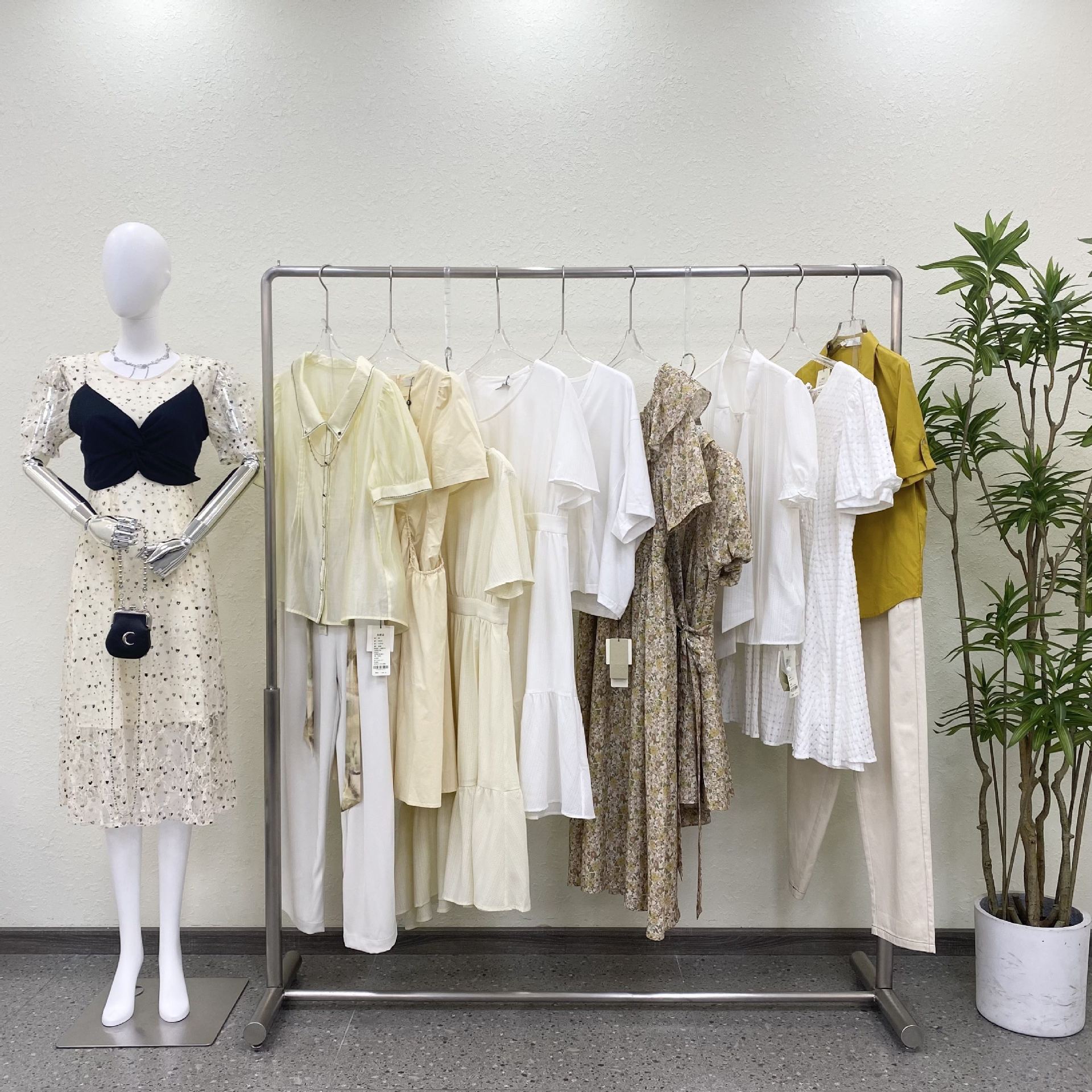 艺素国j际专柜正品一手货源批发品牌折扣女装连衣裙服饰尾货清仓