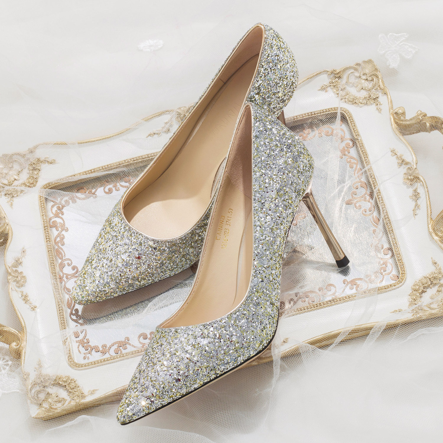 2021新款浅色高跟鞋细跟水晶鞋主婚鞋女新娘结婚拍婚纱照用的鞋子