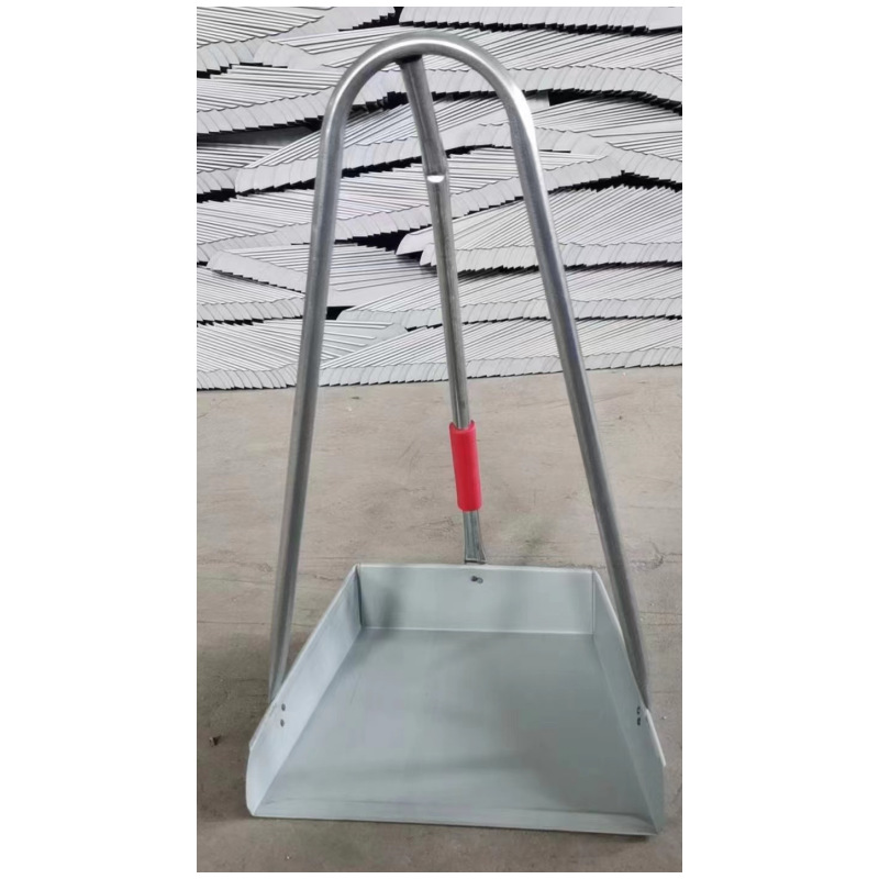 现货加厚圆管铁笆斗家用工地物业铁簸萁铁戳子畚斗垃圾铲批发