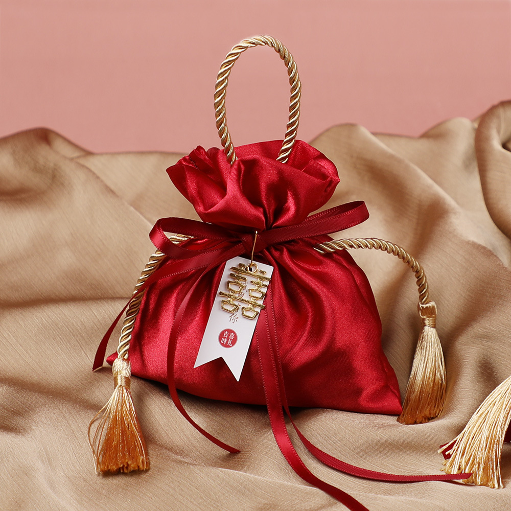 新款婚庆喜糖袋子结婚宝宝宴手提丝绒布袋喜糖盒空盒婚礼装烟糖袋
