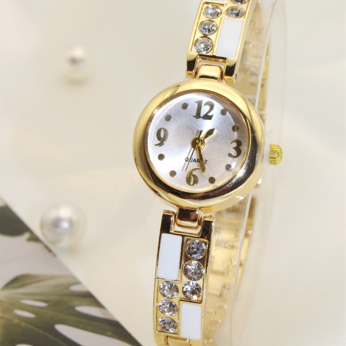 外贸新款时尚女士手表简约气质电钻滴油手链手表女高颜值批发现货