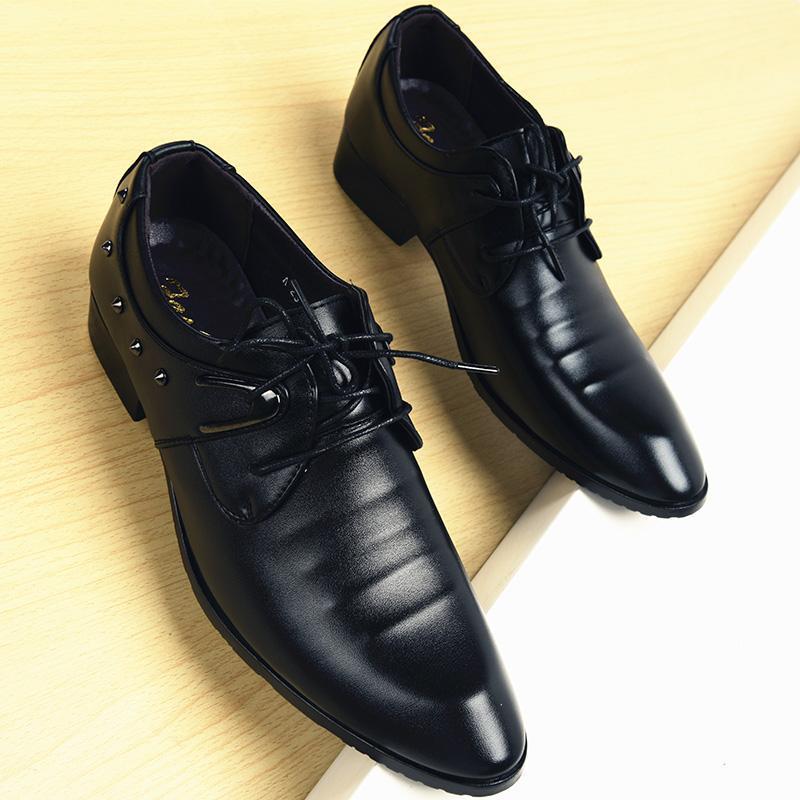 黑工作皮鞋男酒店上班鞋商务正装休闲尖头韩版青少年英伦夜场男鞋