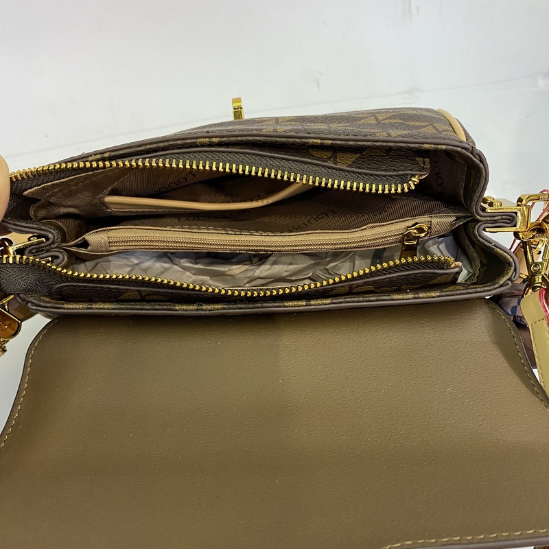 路易希奴尔女包专柜正品z-z6639明星代言小方包配精美包装盒潮包