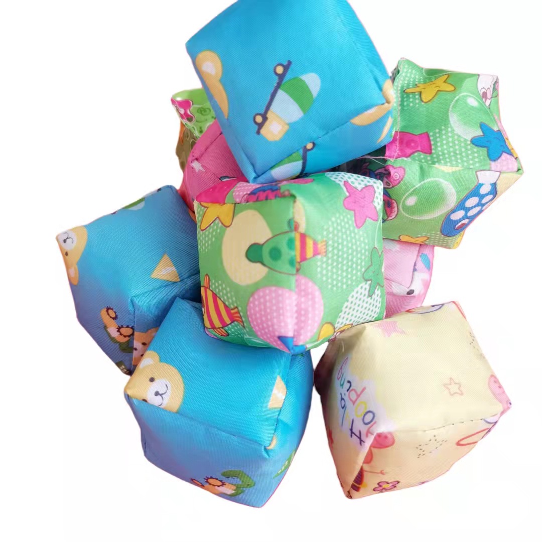 27屋外幼儿园娱乐沙包 传统手工沙包批发 儿童经典怀旧玩具丢沙包