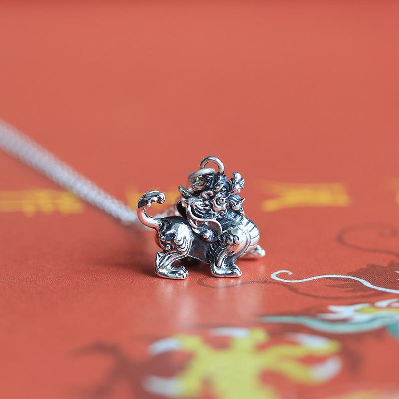 《麒麟》中国传统古典瑞兽麒麟镀金色项链颈饰女大气个性吊坠礼物