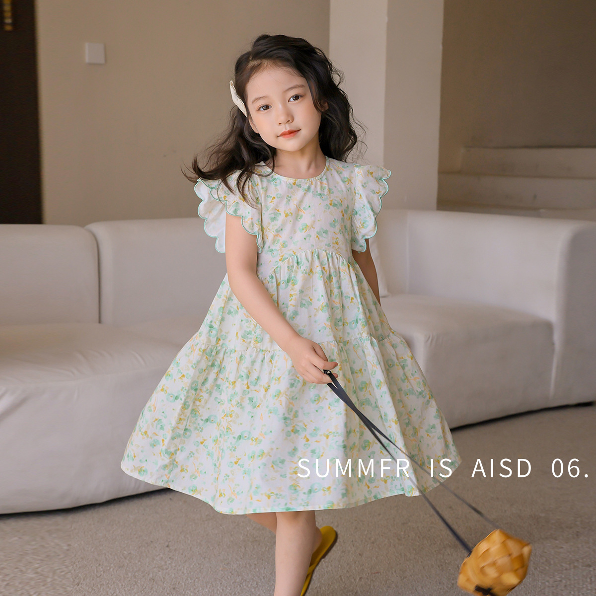 夏季新款女童连衣裙儿童洋气飞飞袖清新碎花裙大裙摆公主裙子