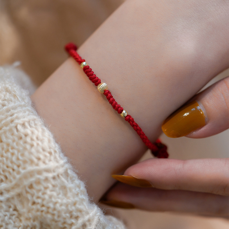 国风新款三金珠转运红绳手链女简约气质本命年编织手绳抽拉可调节