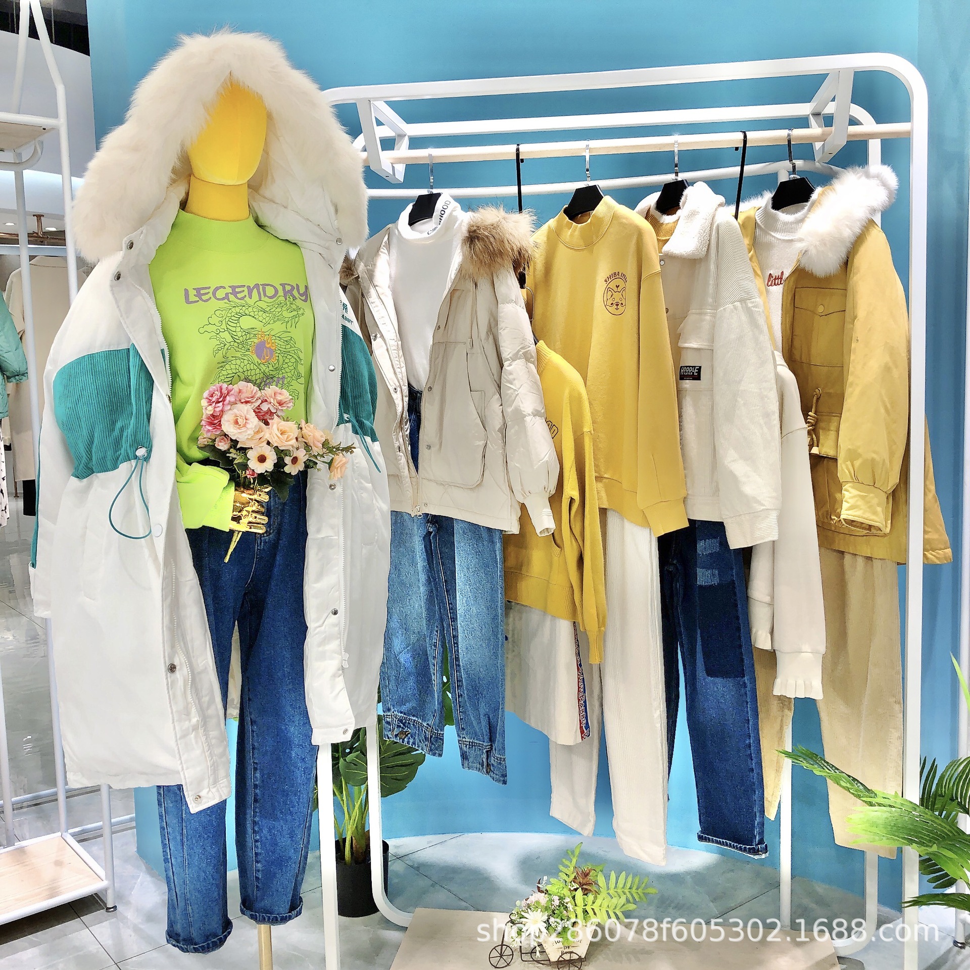 兰蔻卓雅雅品牌羽绒服撤柜新款库存源供应商毛衣品牌折扣女装批发