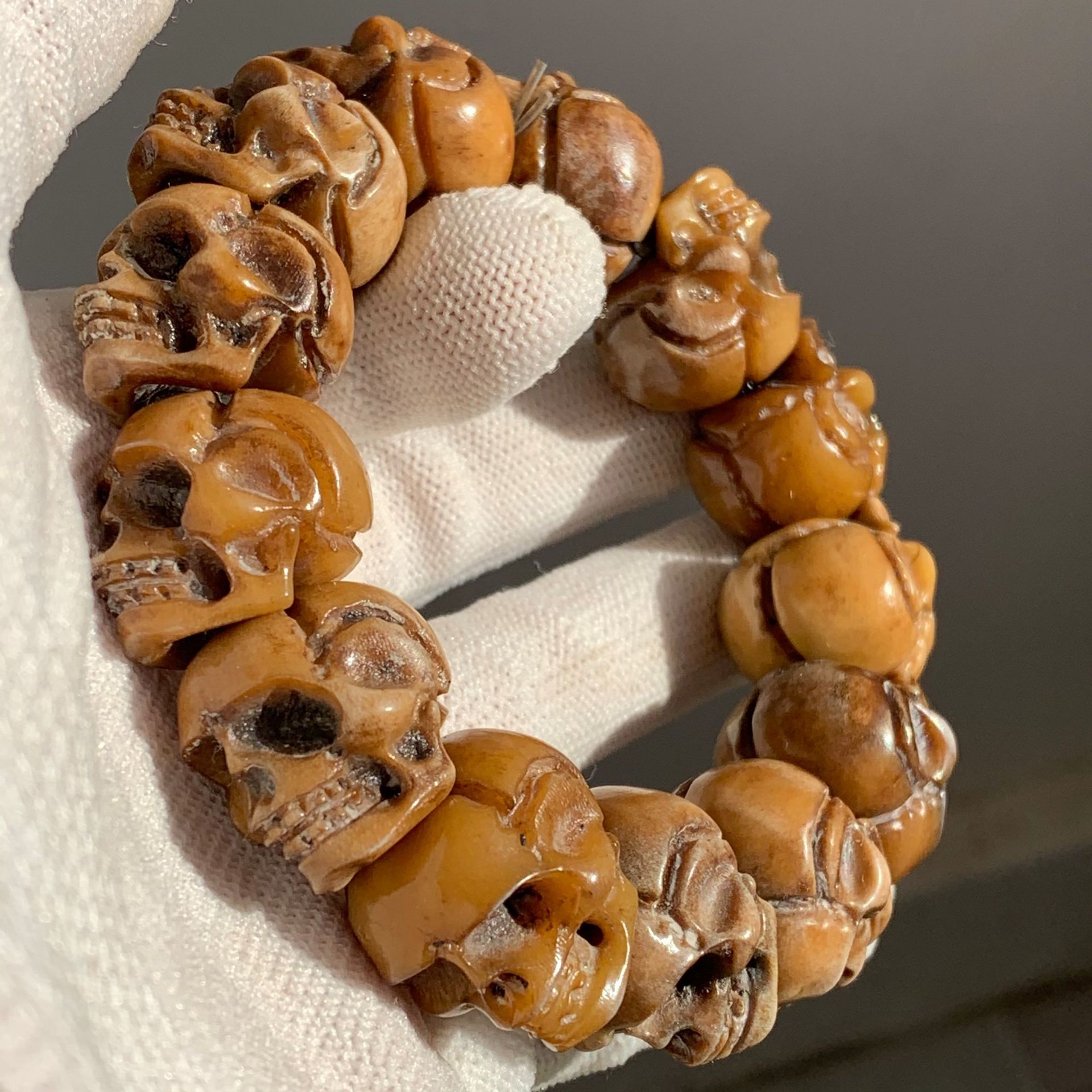 老料鹿角雕刻骷髅头手串尸陀林佛珠西藏灵骨文玩骨角牙-阿里巴巴