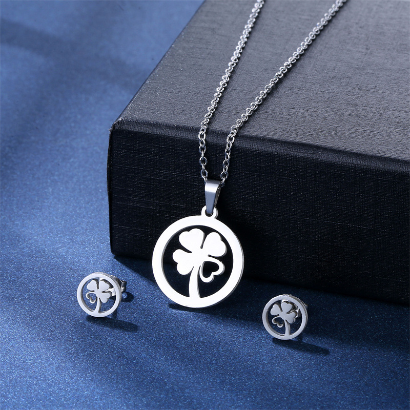 European and American Foreign Trade Ornament Clover Necklace and Earring Suit Women's Stainless Steel Four-Leaf Clover Pendant Pendant Sweater Chain