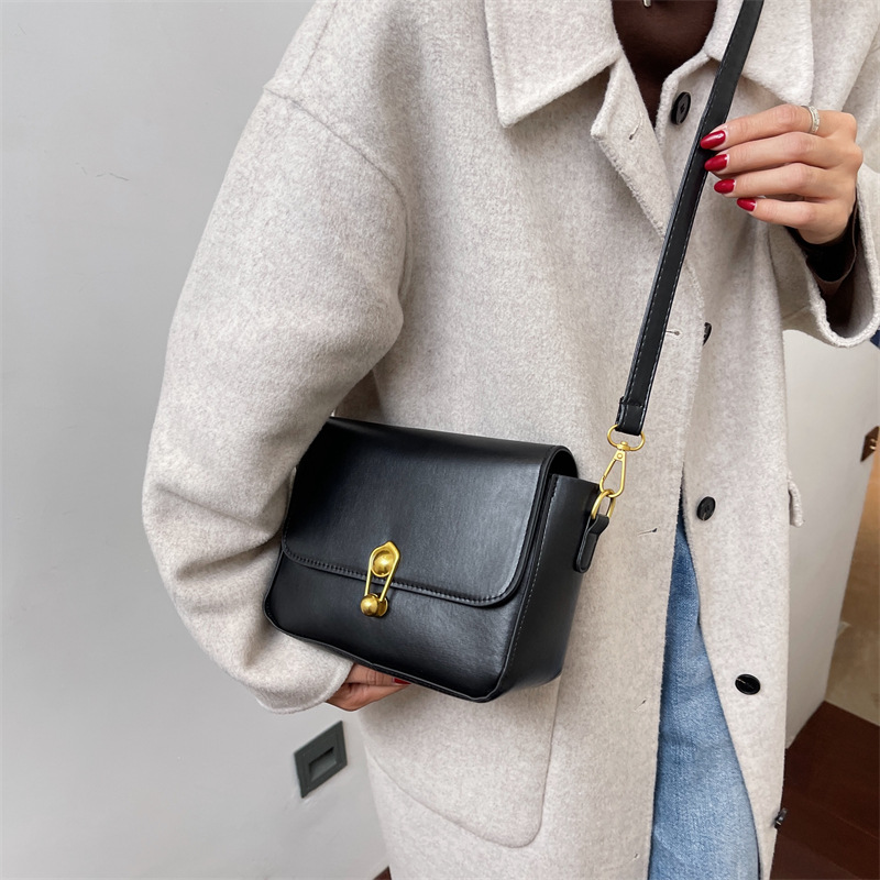Simple Casual Retro Stylish Bag Women's Autumn and Winter New 2021 Korean Style Popular Women's Bags Shoulder Crossbody Small Square Bag