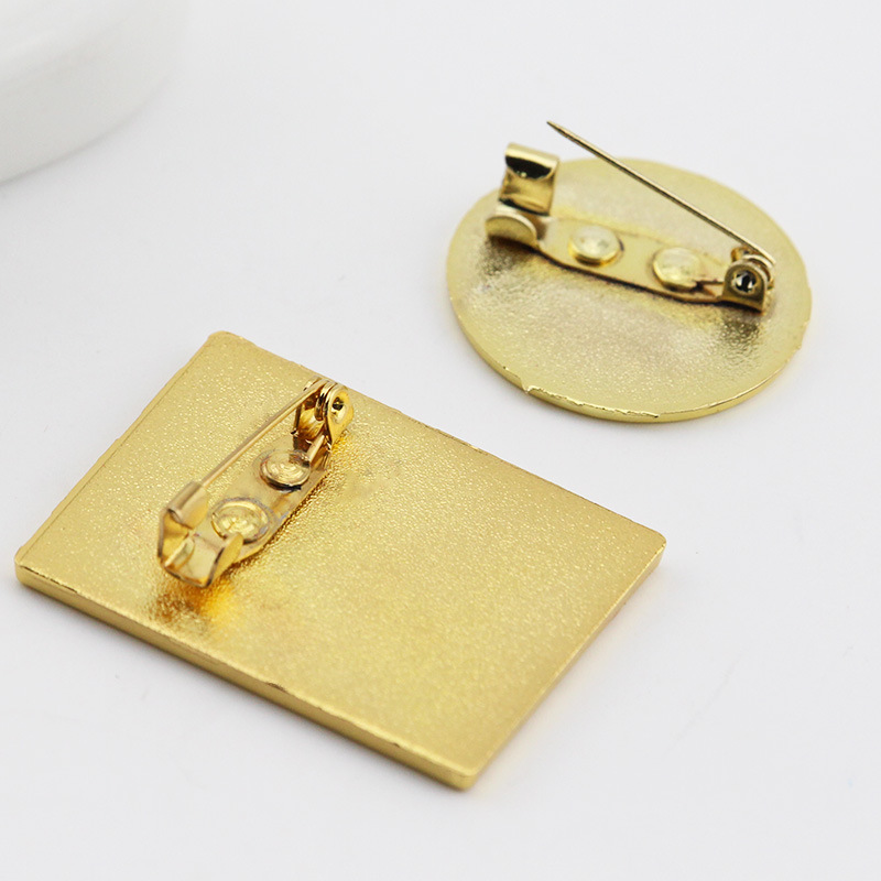 新款日漫 jojo的奇妙冒险手势造型胸针金色徽章创意设计别针胸花