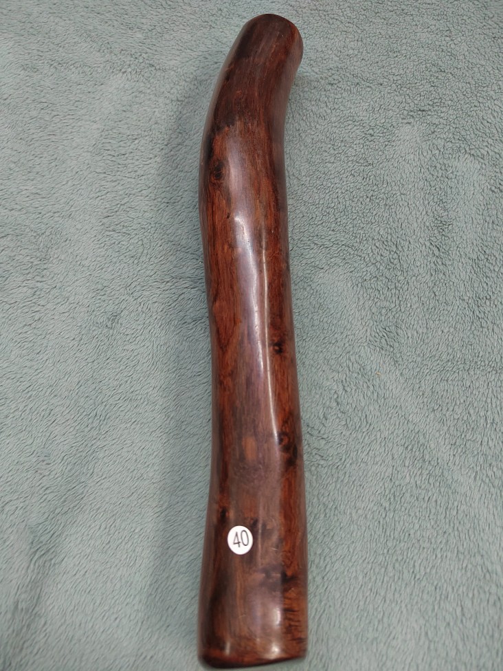 批发紫檀柳鬼脸把玩棍棒原木料按摩敲背木棍似海南黄花梨防身棒擀