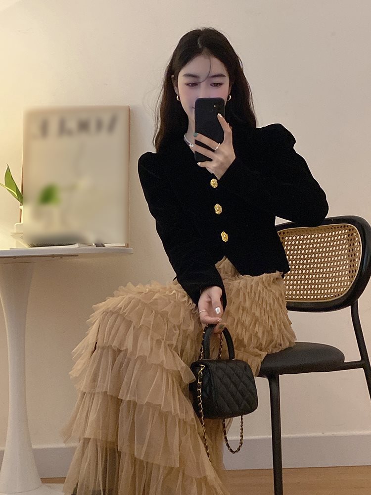 高级感轻奢女装套装大码胖mm黑色丝绒女上衣蛋糕裙半身裙两件套