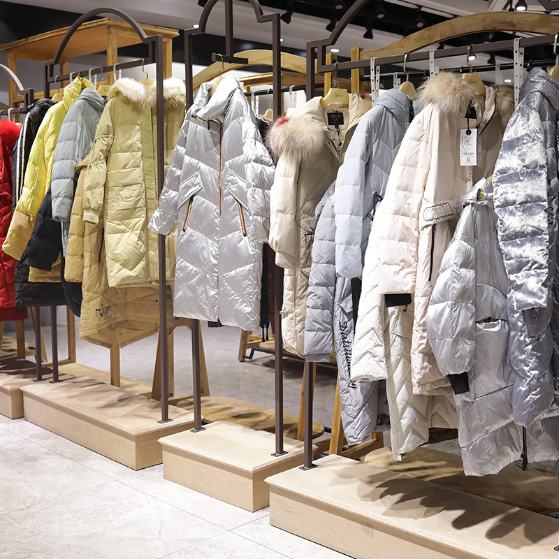 羽绒服尾货品牌折扣女装费依断码直播大牌撤柜拿货清仓处理库存