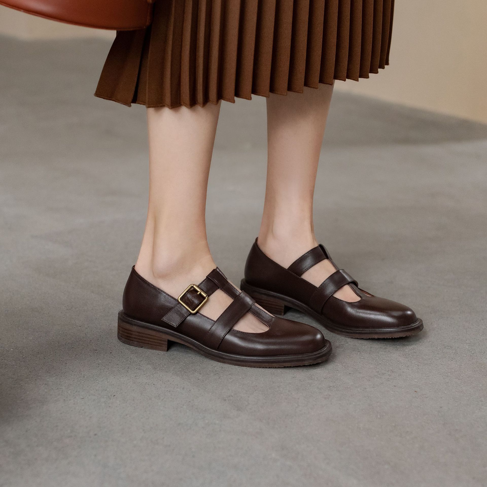 春新款舒适时尚圆头一字扣玛丽珍小皮鞋复古粗跟单鞋女日系英伦风