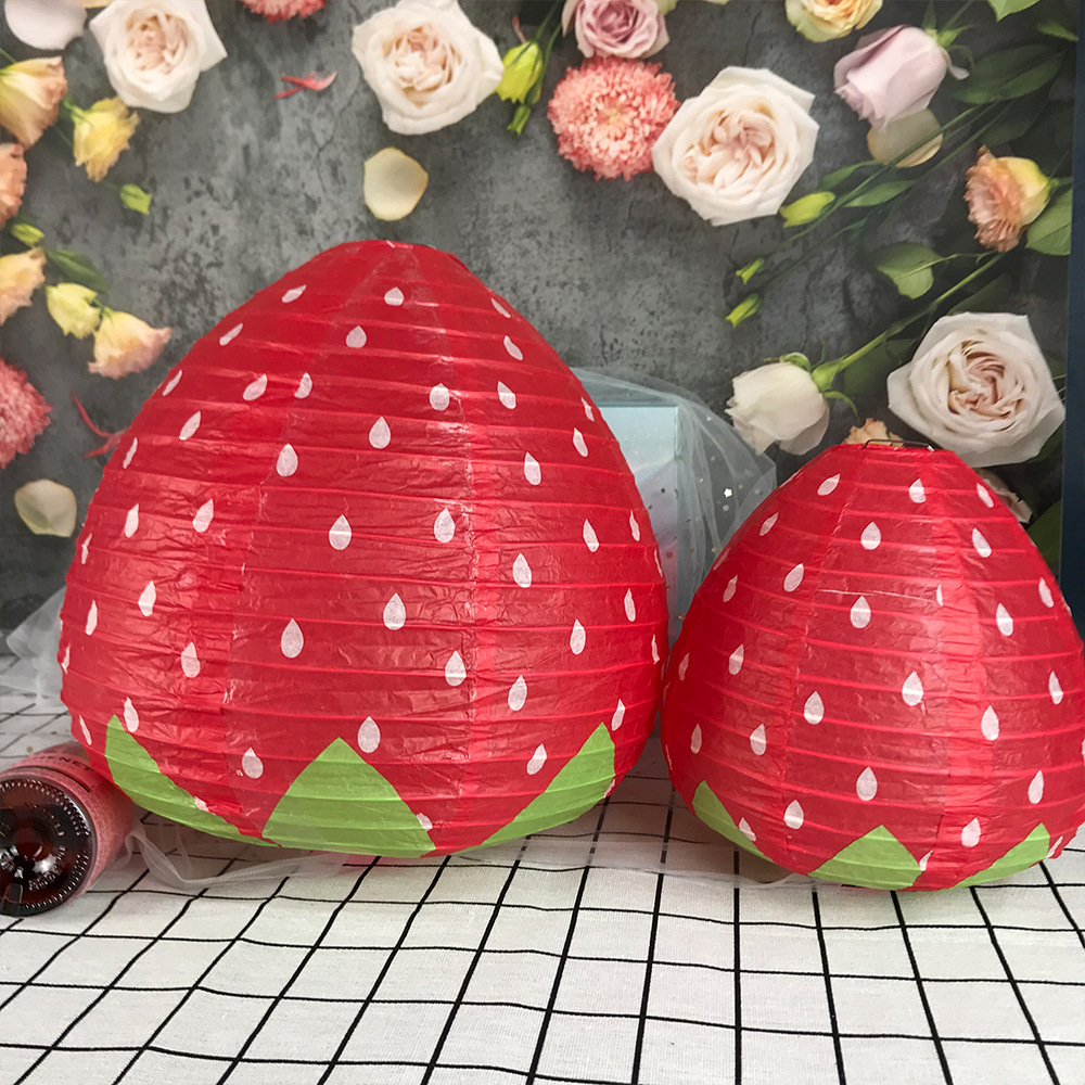 3d草莓型纸灯笼 冬季草莓主题派对装饰 元宵节儿童手提异型纸灯笼