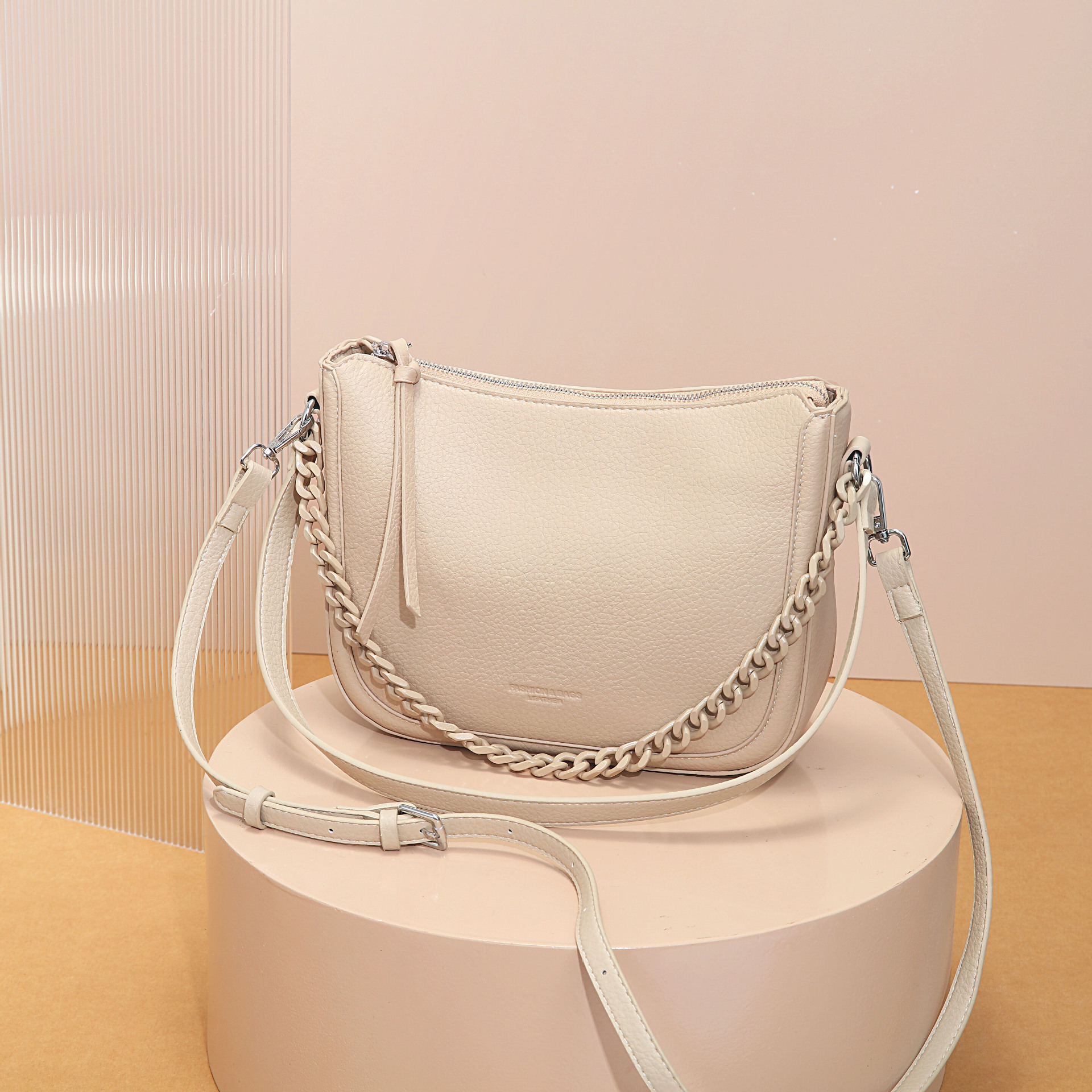 软皮质感腋下包2024夏季新款网红流行链条单肩挎包韩版百搭斜挎包