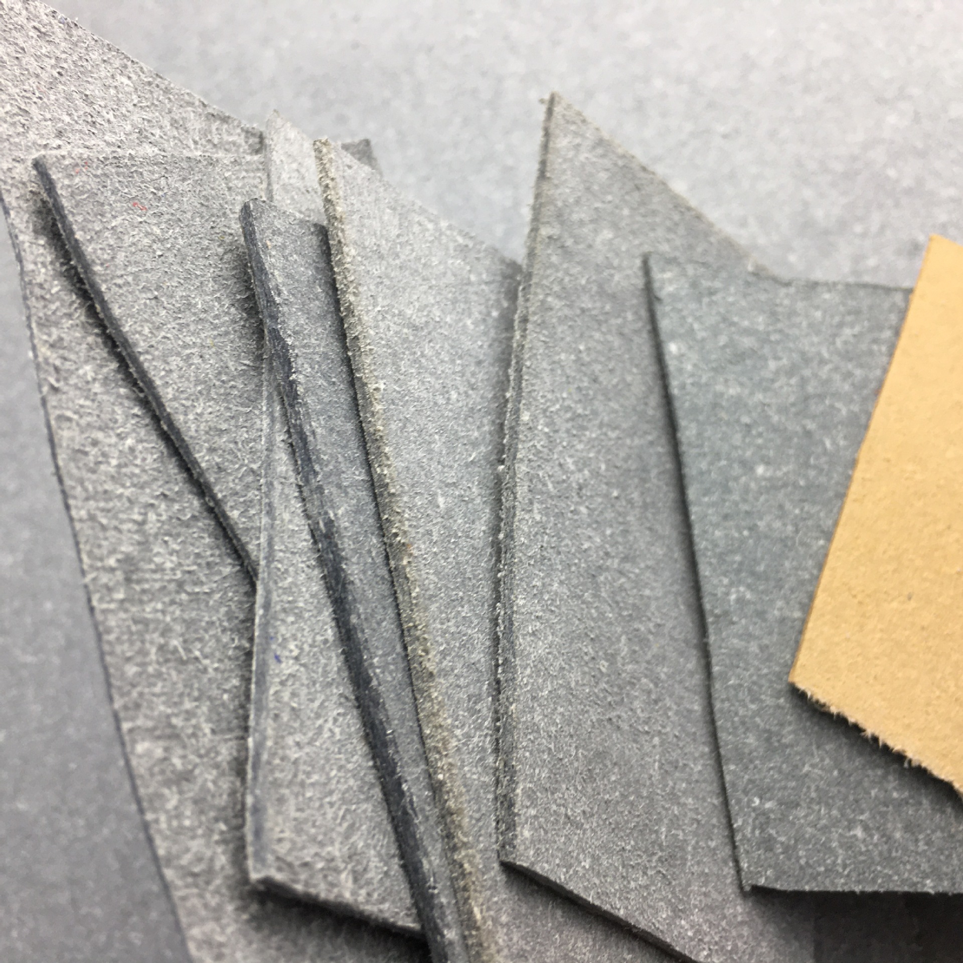 工厂现货皮糠纸皮带芯笔记本眼镜盒材料媲美进口高品质国产再生革