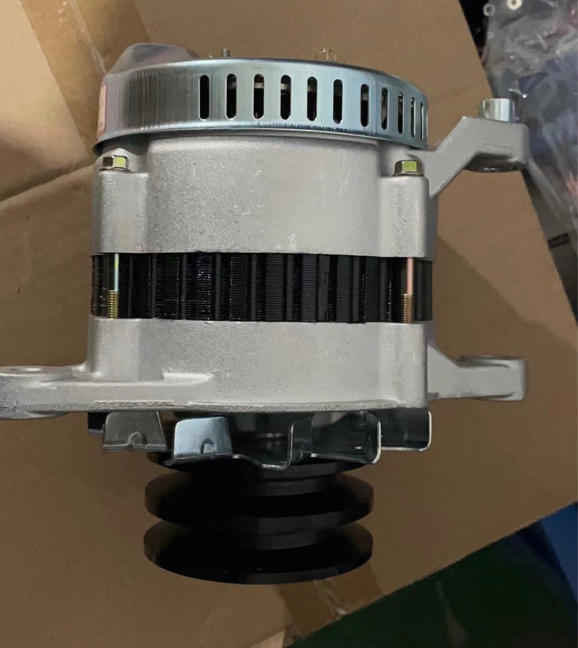 适用约翰迪尔1054拖拉机发电机东方红lr6b3发电机12v