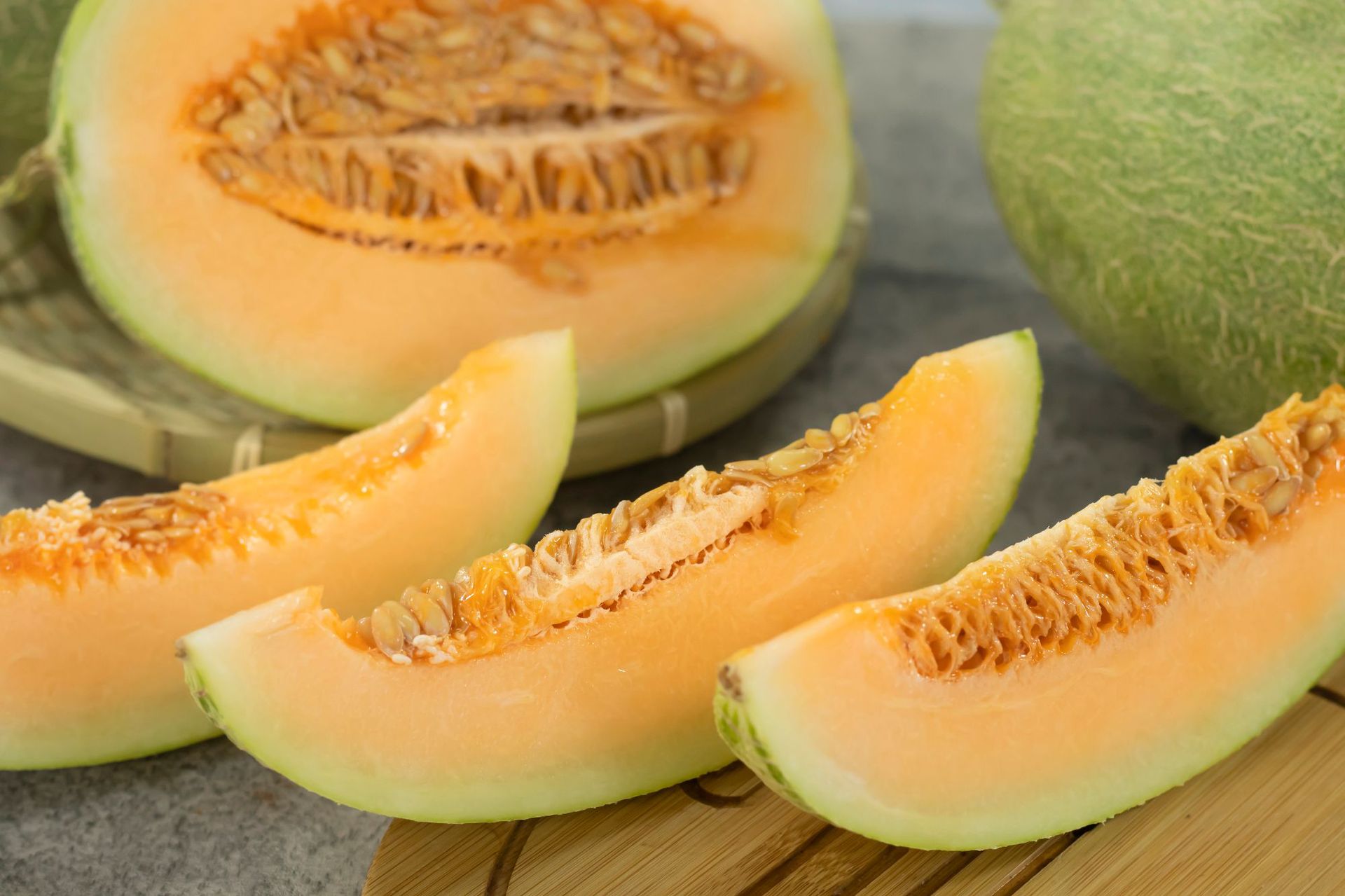 海南哈密瓜晓蜜25号新鲜蜜瓜3斤1个装脆甜瓜果批发非玫珑瓜西洲蜜