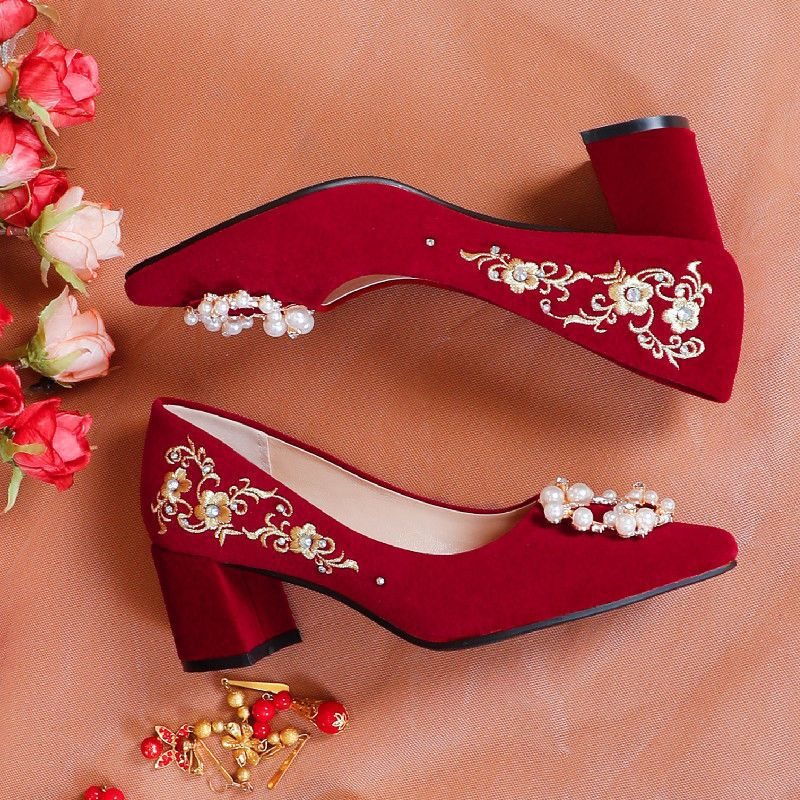 婚鞋女2022新款红色平底新娘鞋粗跟中式秀禾结婚鞋子孕妇敬酒红鞋
