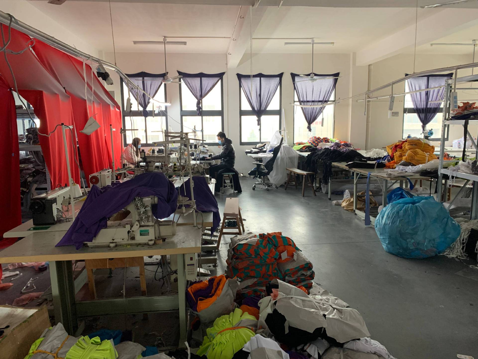 拉布包工包料嘻哈浙江湖州吴兴区织里镇中华西路288号地图查看关注进