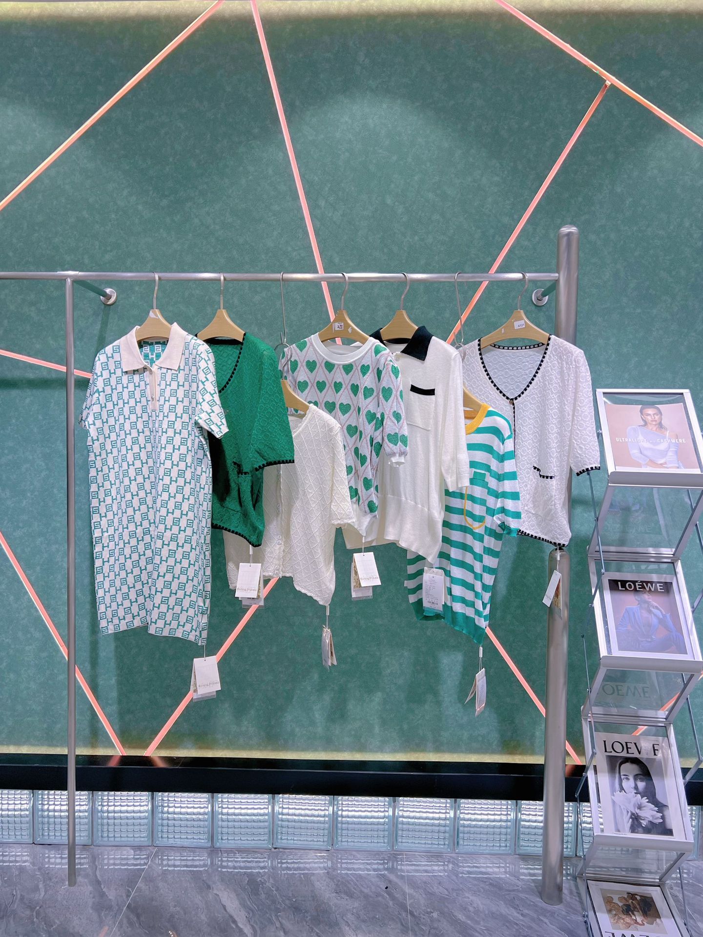 早安公主品牌折扣女装专柜毛衣尾货走份批发实体店抖音直播货源