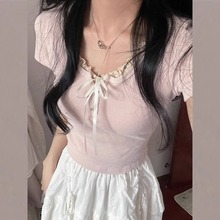 甜辣粉色短袖t恤女夏季2025新款设计感小众辣妹修身短款针织上衣