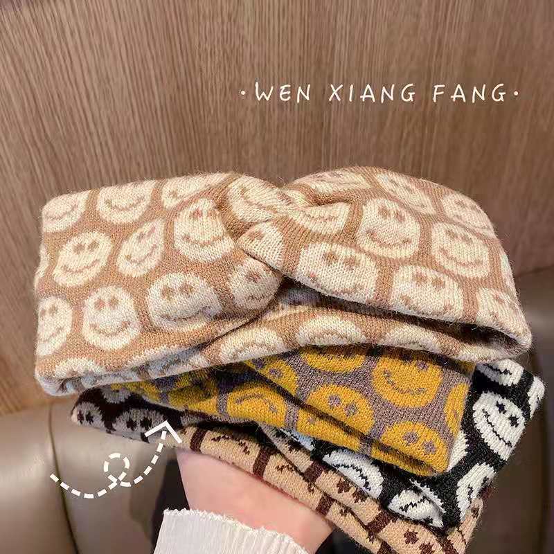 Internet Celebrity Smiley Face Wool Knitted Hair Band Female Autumn and Winter Korean Temperament Cross Headband Hair Pressing Headband Head Accessories