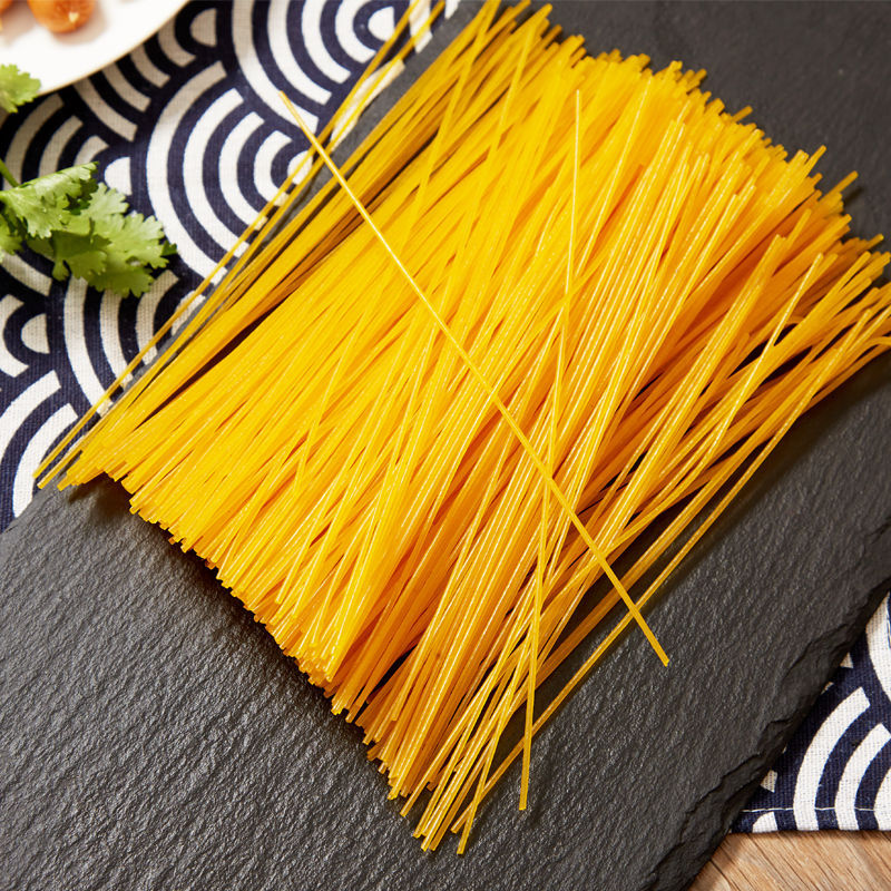 东北纯干玉米面条黄面条碴条粗玉米挂面粗粮麻辣烫火锅半干牛筋面