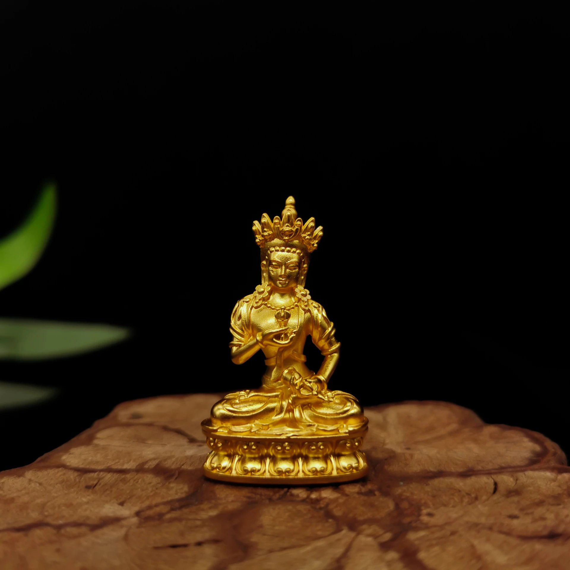 金刚萨埵造像随身佛迷你佛护身佛嘎乌盒护身符摆件