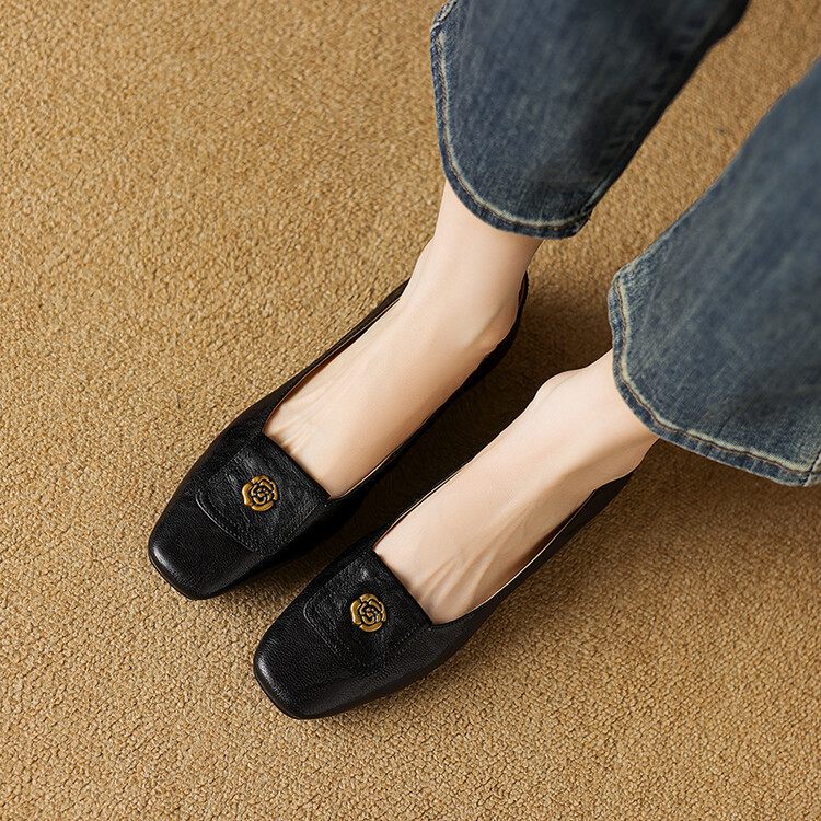 柔软舒适女鞋春秋季新款鞋子方头低跟平底鞋金属扣休闲开车单鞋女