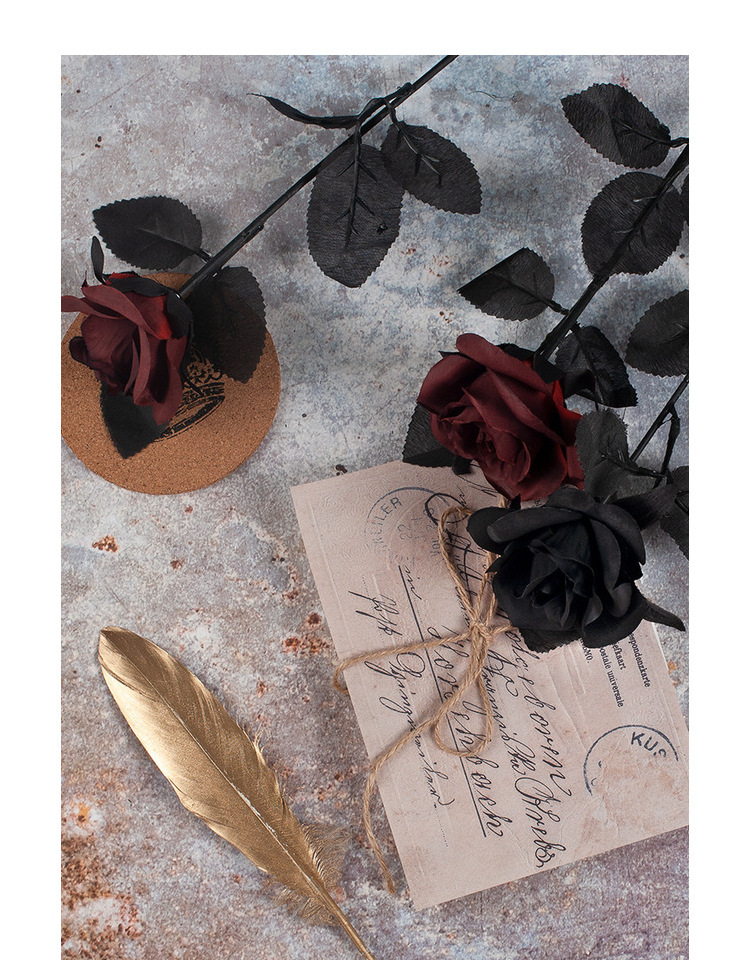 复古暗黑仿真玫瑰花拍照摄影道具饰品装饰摆件暗黑系手拿写真背景