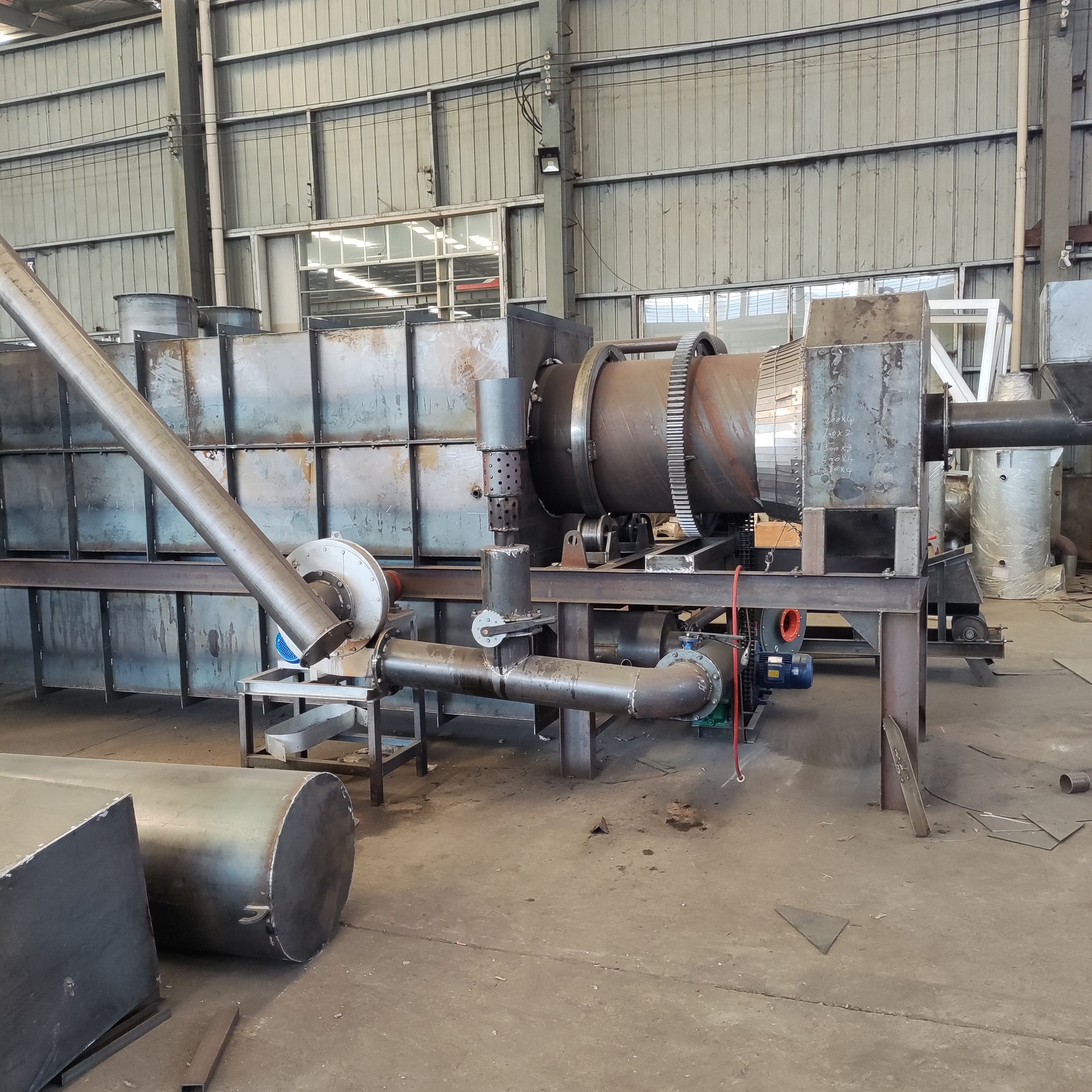 全自动新型滚筒式炭化炉时产1000公斤秸秆炭化炉果壳木屑炭化设备