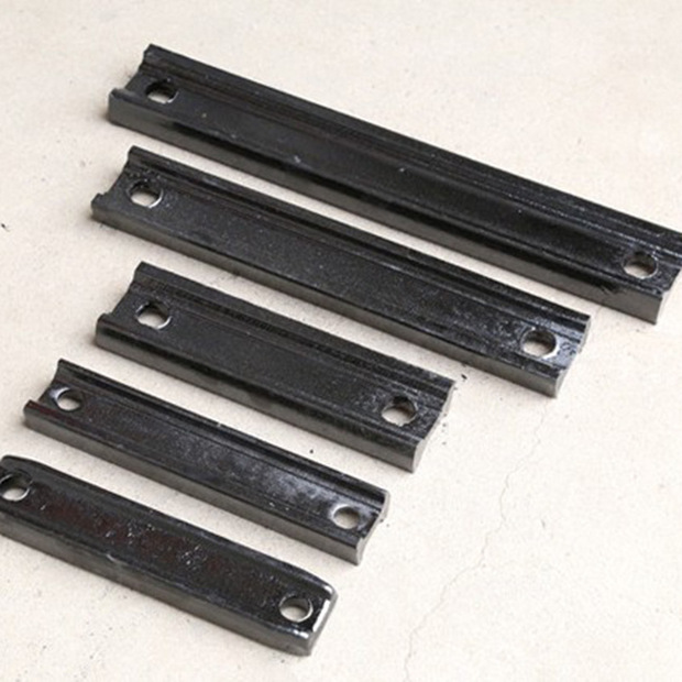 刮板输送机传动配件刮板 刮板机矿用长刮板 铸造锰钢矿用刮板