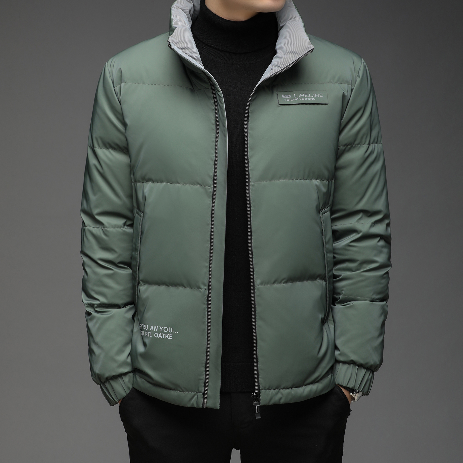 三叶草羽绒服冬季