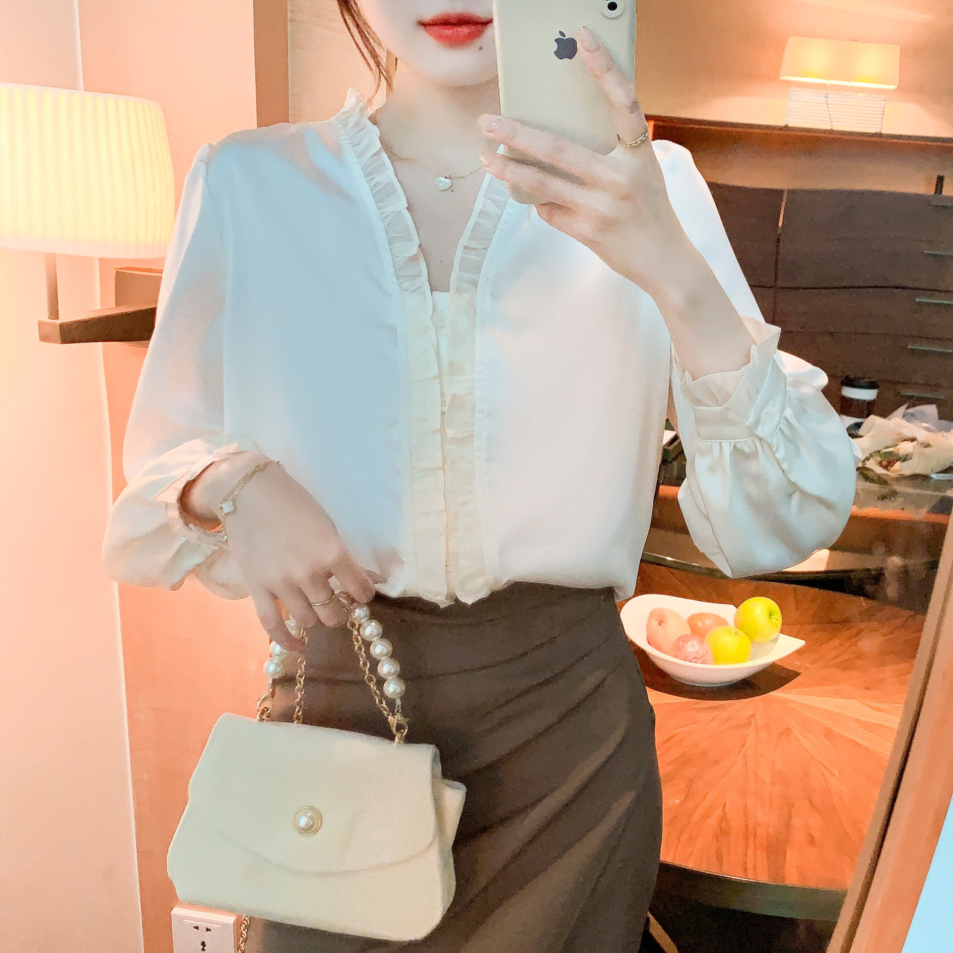 法式长袖雪纺衬衫女春秋设计感小众气质小衬衣木耳边v领别致上衣