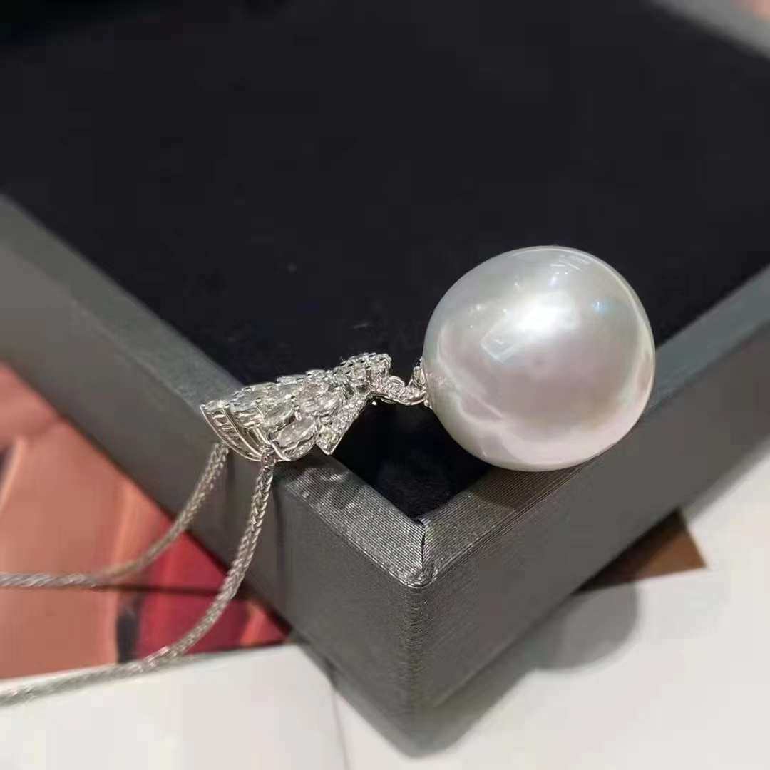 戴妃款18k金钻石镶嵌真金真钻海水澳白的珍珠项链吊坠女士项饰