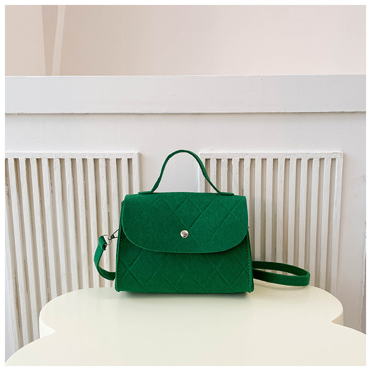 Fashionable Retro Felt Bag for Women 2023 Spring and Summer Fashionable Simple Casual Solid Color Crossbody Small Bag Portable Shoulder Bag