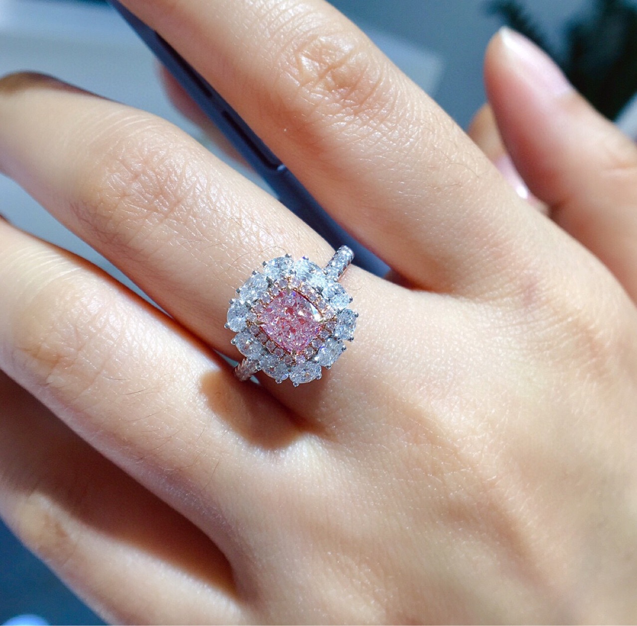 雅度珠宝 18k白金钻石戒指 天然粉钻结婚钻戒 gia证书粉钻戒批发