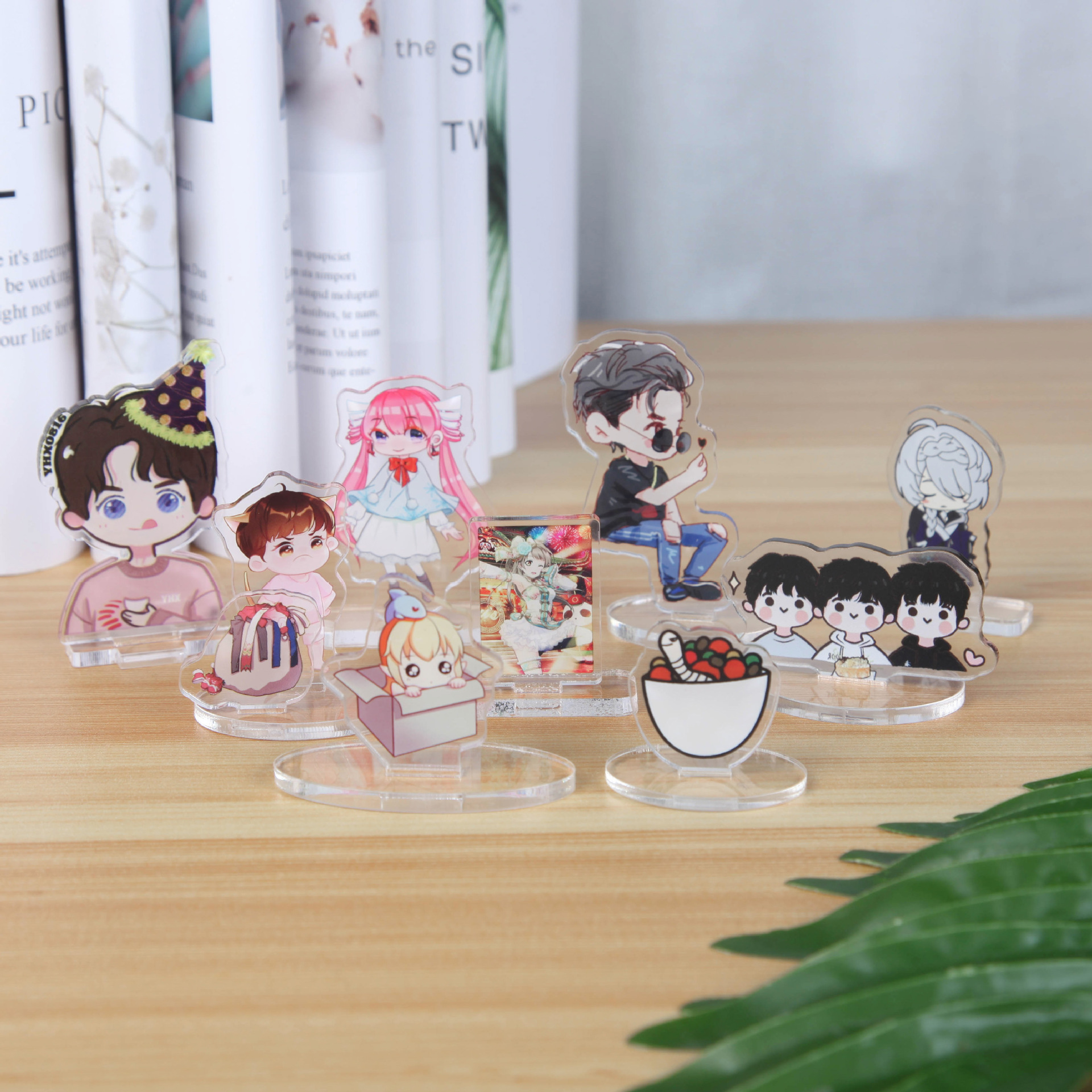 亚克力动漫立牌 明星卡通人物摆件 动漫人物展示牌 广告人形立牌