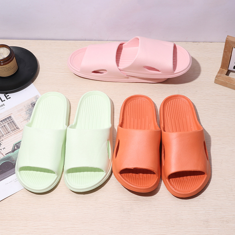 2023 New Home Slippers Summer Non-Slip Shit Feeling Home Bathroom Slippers Couples Sandals